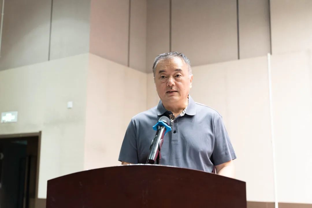 戴国立 戴国立